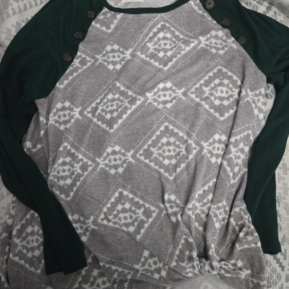 Maurices Green and Gray Patterned Blouse